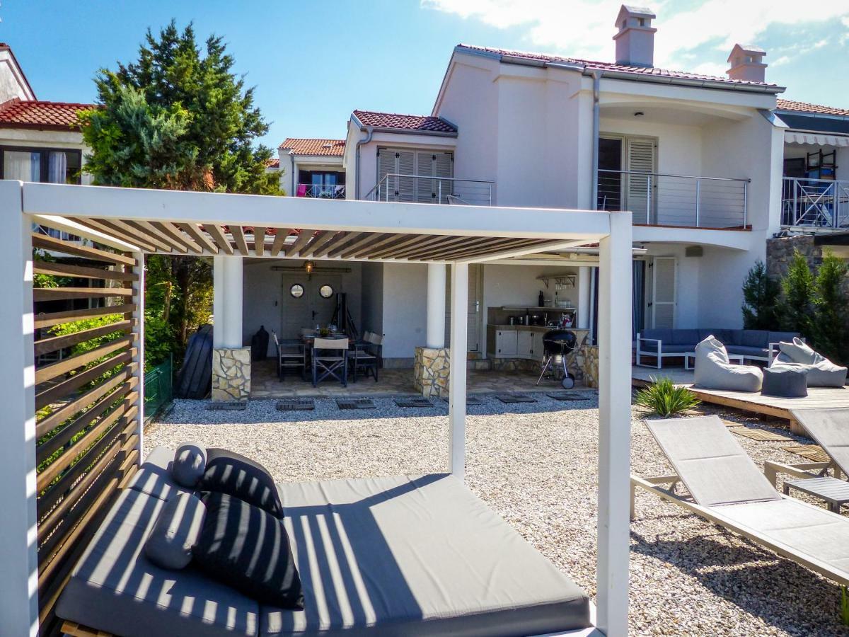Villa Klenovica Mit Whirlpool Und Meerblick Luaran gambar